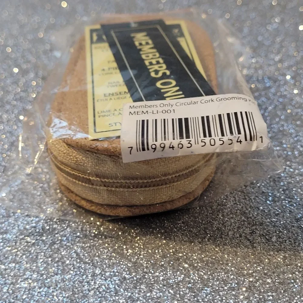 Members Only Circular Cork Grooming Kit 4 Piece Set in Zip Pouch Unisex New OOS